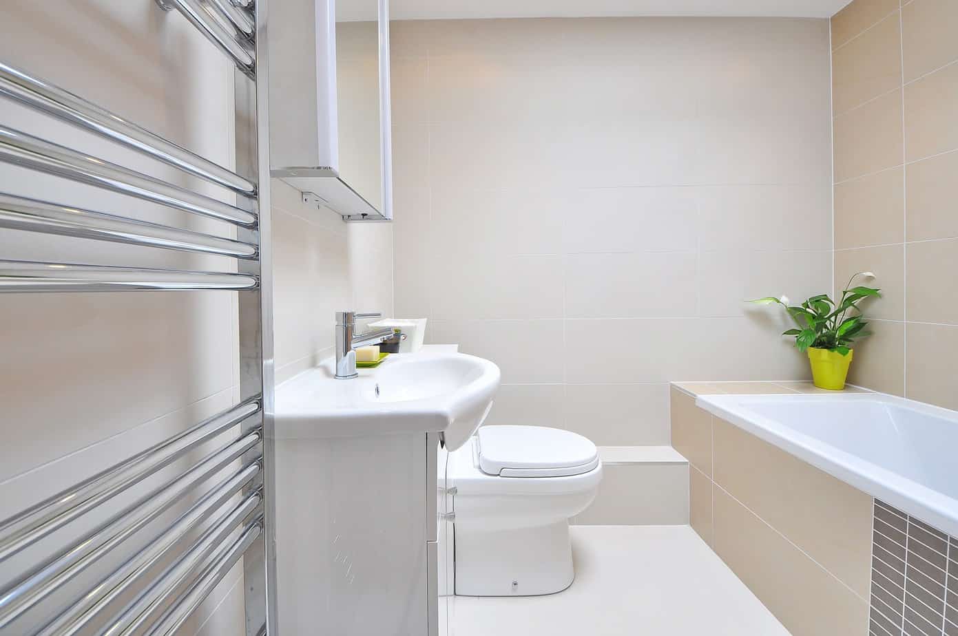 3 Tricks to Use in a Small Bathroom